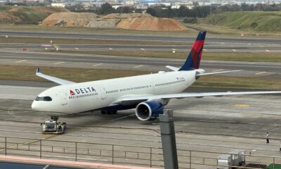 delta flight dl275 diverted lax